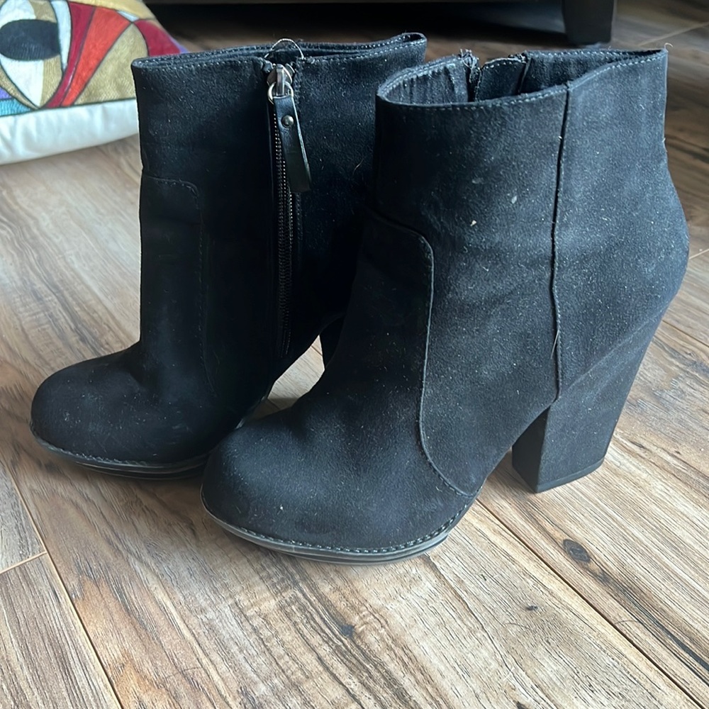 Suede like boots